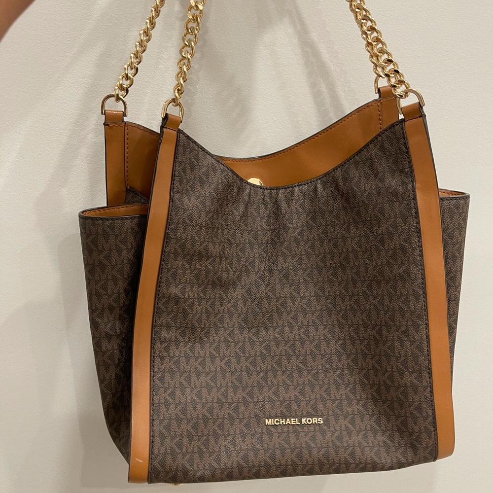 MK purse